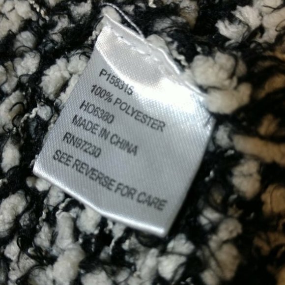 Absolutely Famous hooded vest - Picture 6 of 6